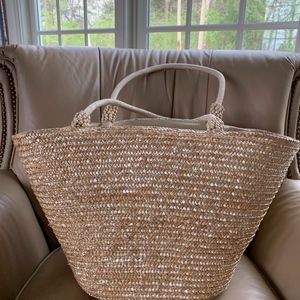 Capelli lovely never used straw lined beach bag